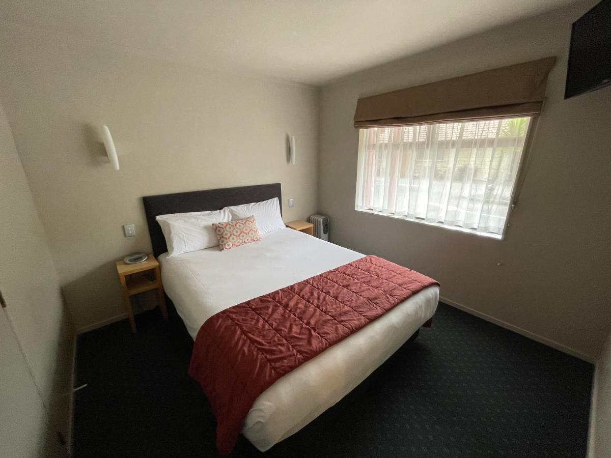 Bentleys Motor Inn Palmerston North Bagian luar foto