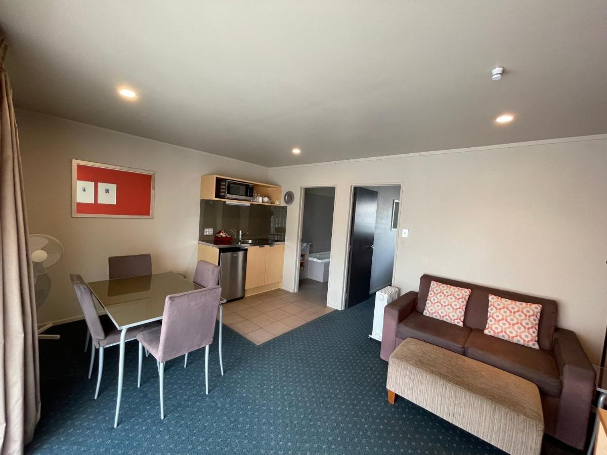 Bentleys Motor Inn Palmerston North Bagian luar foto