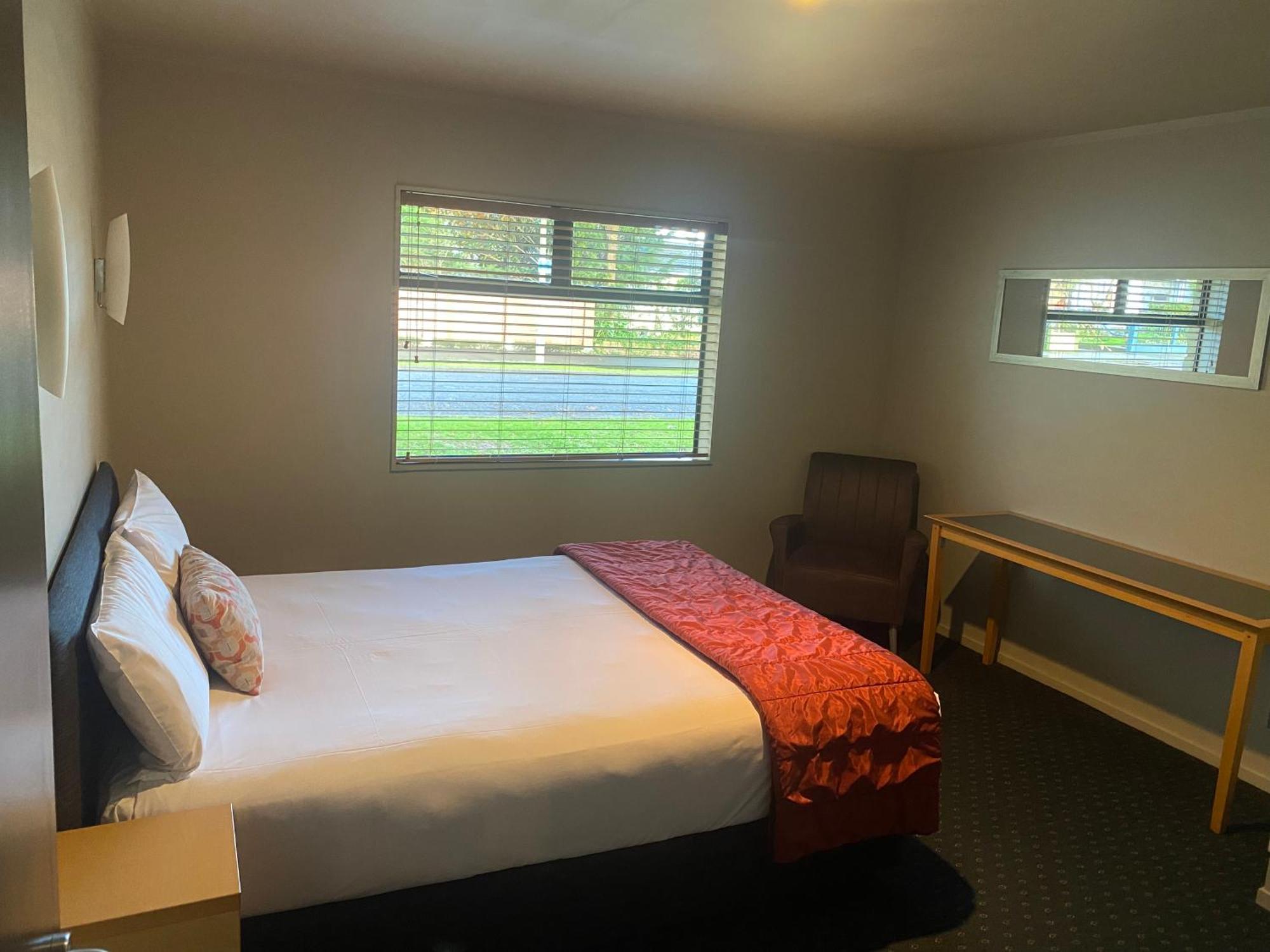 Bentleys Motor Inn Palmerston North Bagian luar foto