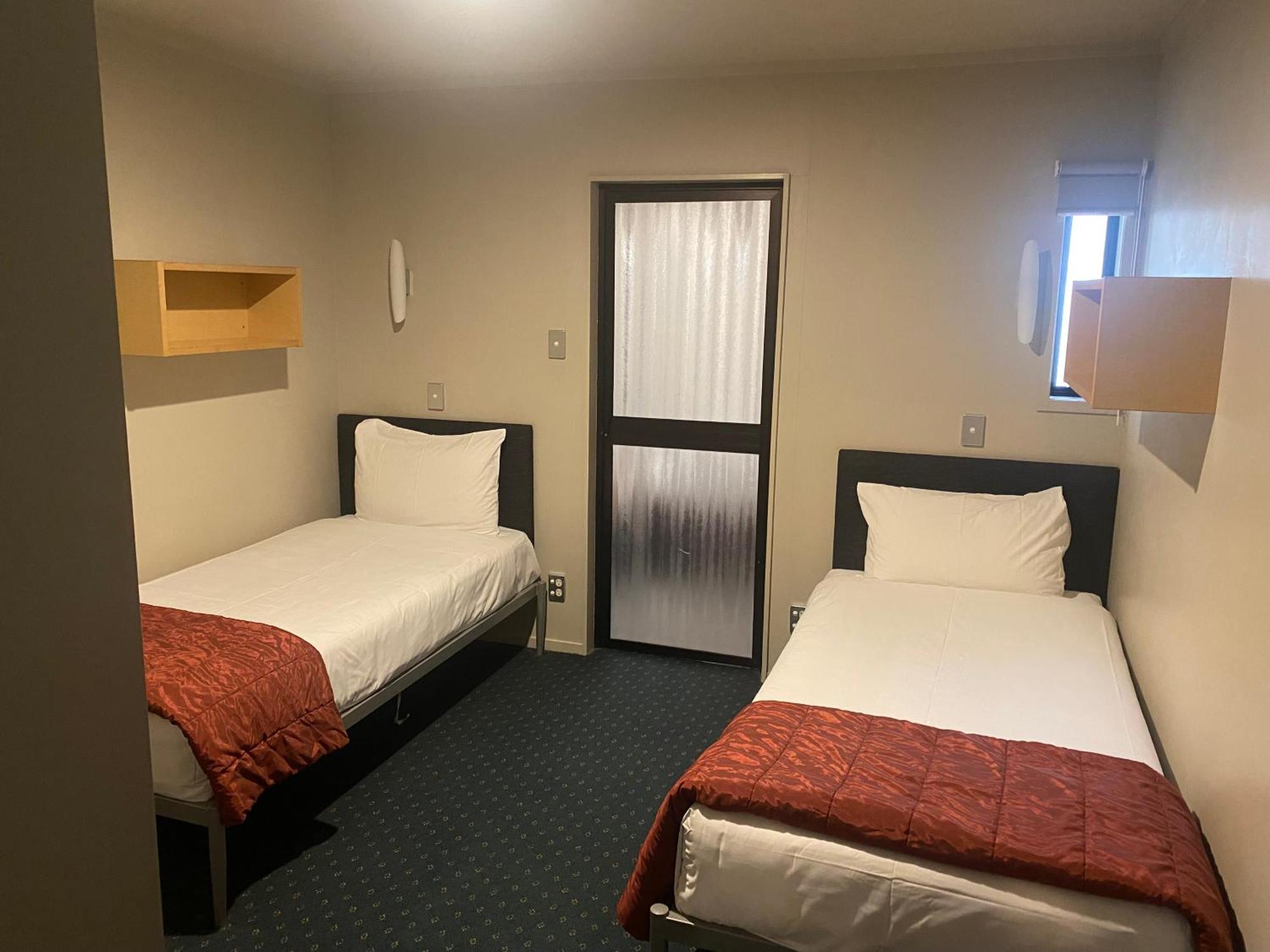 Bentleys Motor Inn Palmerston North Bagian luar foto